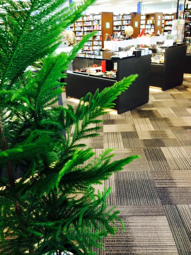 梅田茶屋町店のグリーン