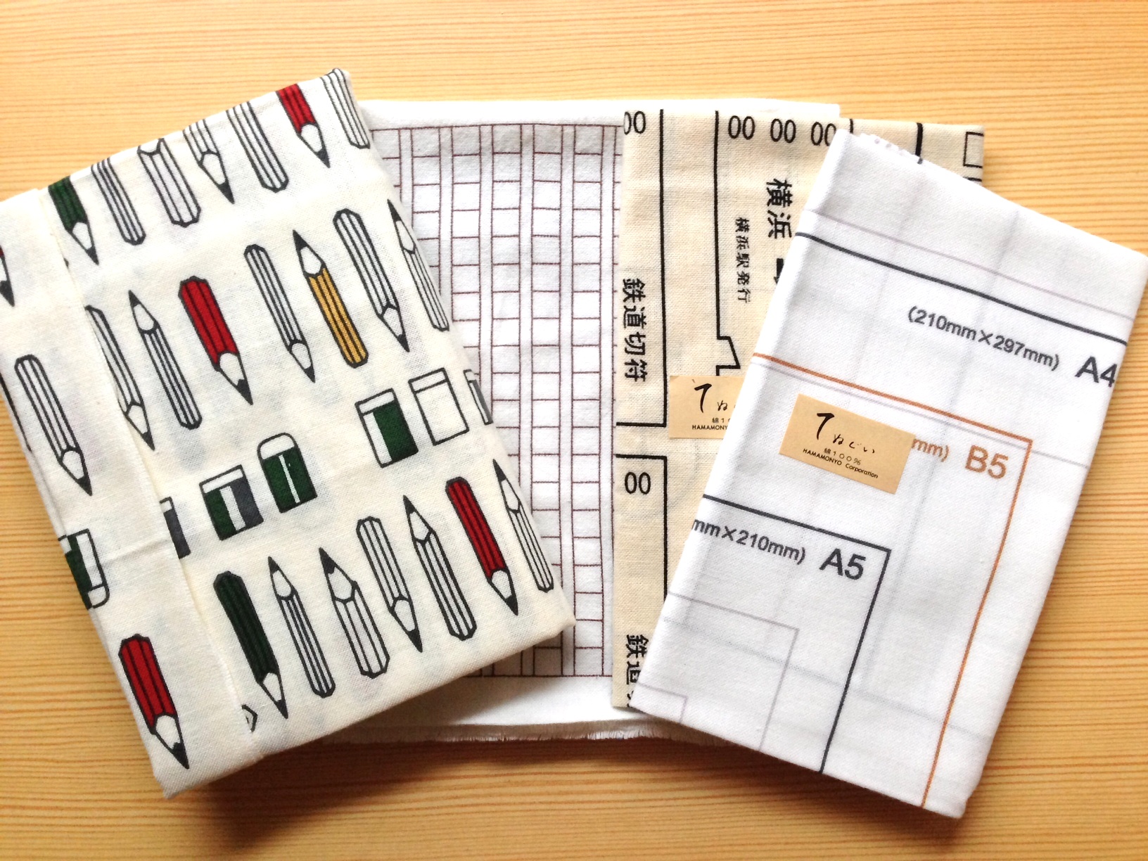 濱文様の日本てぬぐい