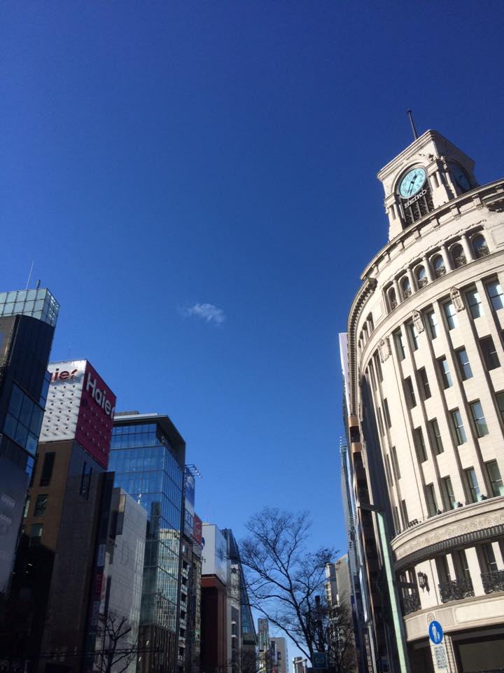 晴天の東京銀座にて