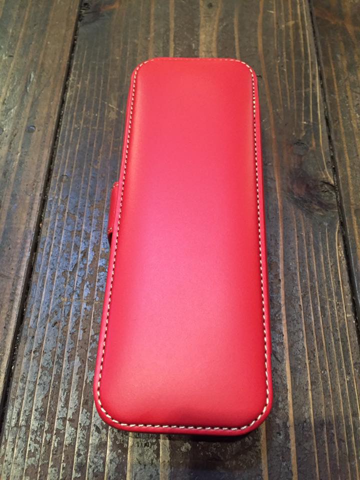 おとなの真っ赤な筆箱