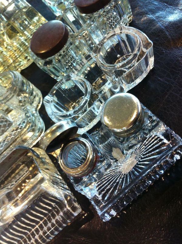 ヴィンテージインク壺のデザイン