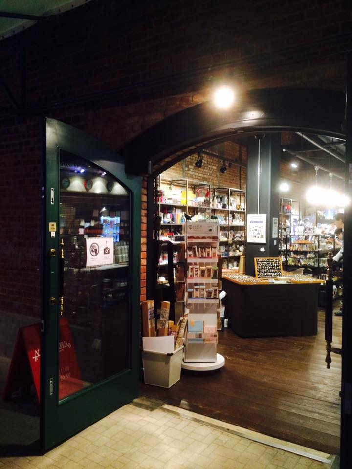 神戸煉瓦倉庫店にてピンズマルシェ開催