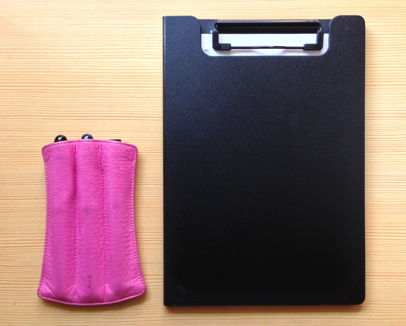 小日向京のひねもす文房具｜第六十二回「A5サイズのクリップボード」