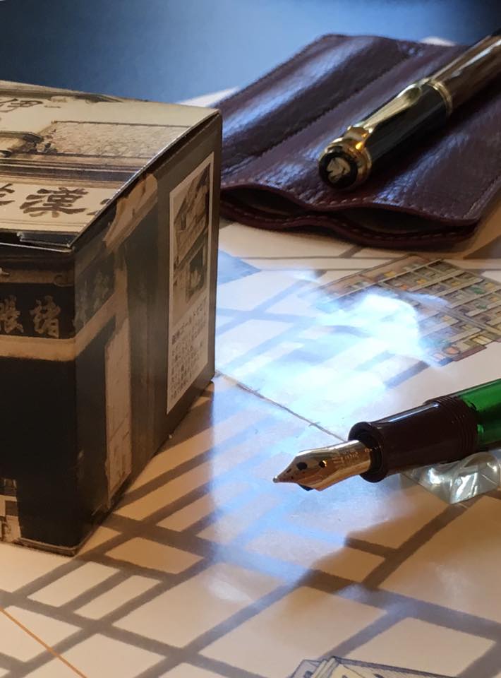 東京 銀座の色は何色？