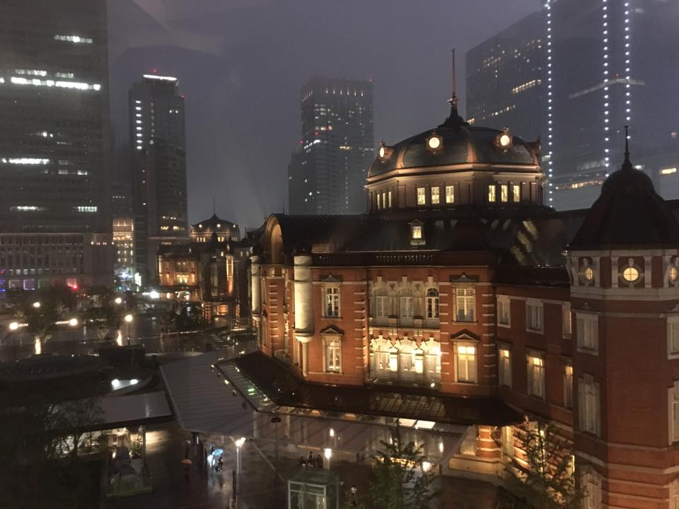 旧東京中央郵便局長室にて