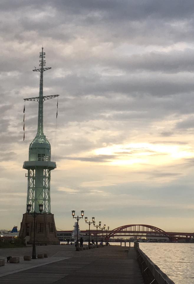 夕刻の神戸煉瓦倉庫界隈