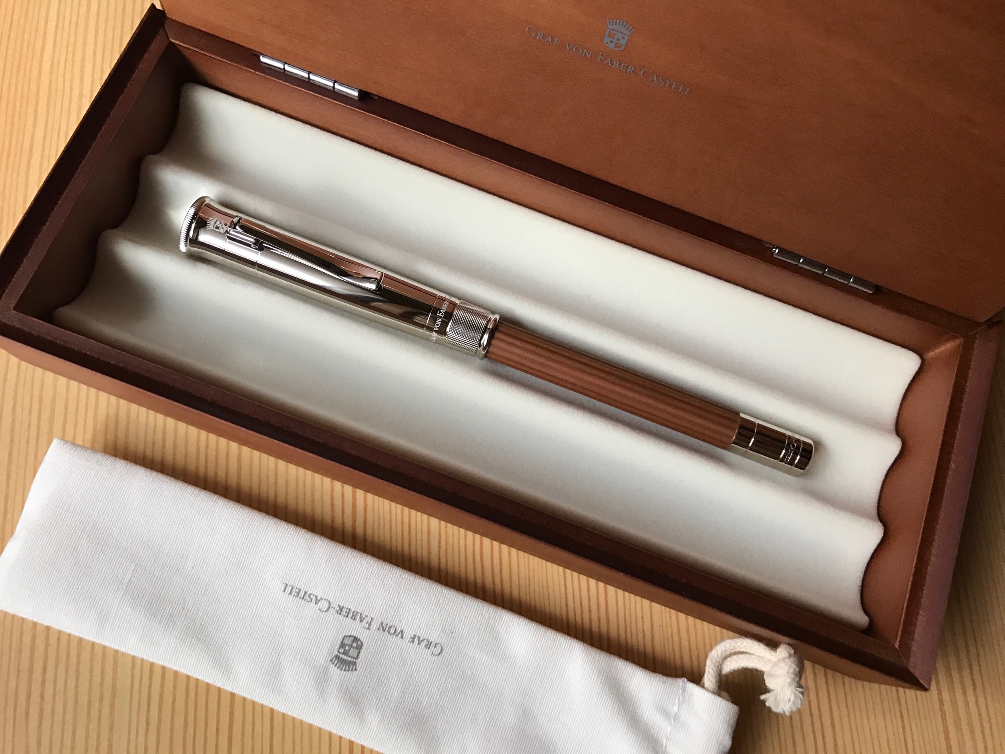 小日向京のひねもす文房具｜第百二十八回「グラフ・フォン・ファーバーカステル パーフェクトペンシル マグナム」