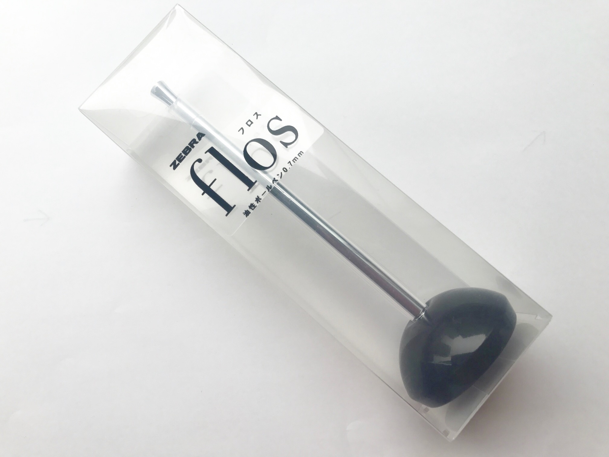 小日向京のひねもす文房具｜第百三十八回「ゼブラ flos（フロス） デスクペン」