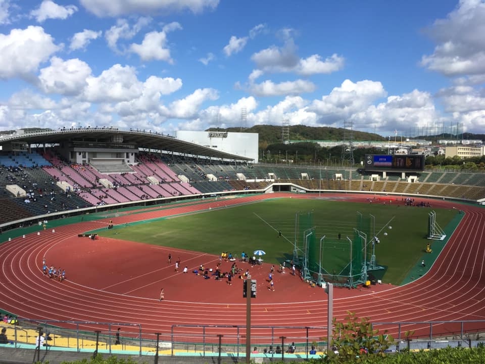 秋晴れの神戸総合運動公園