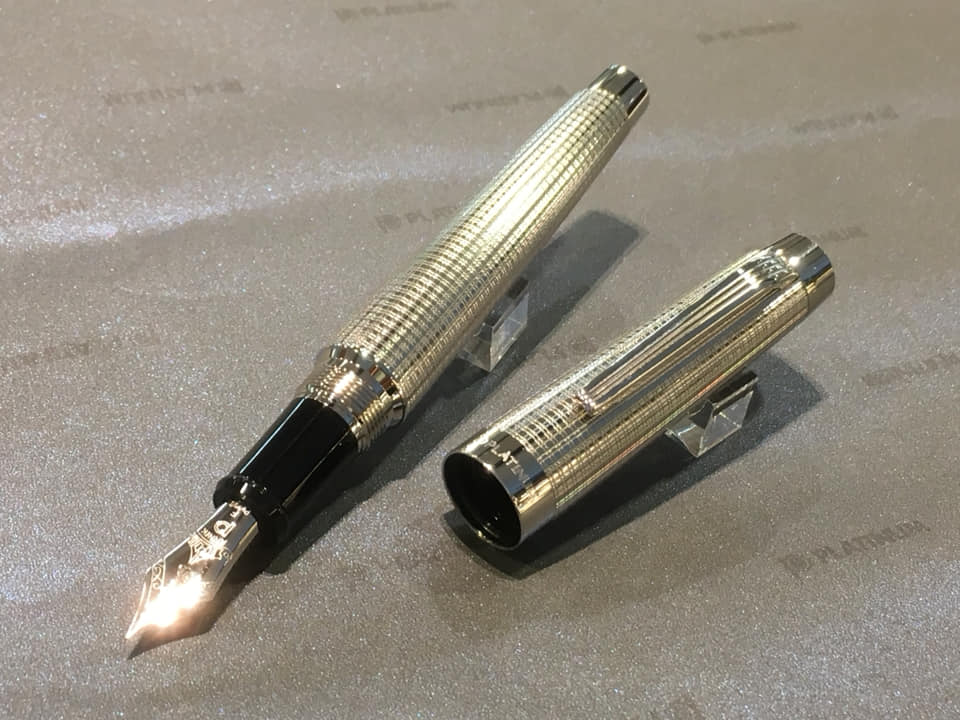 魅力の周年記念万年筆たち