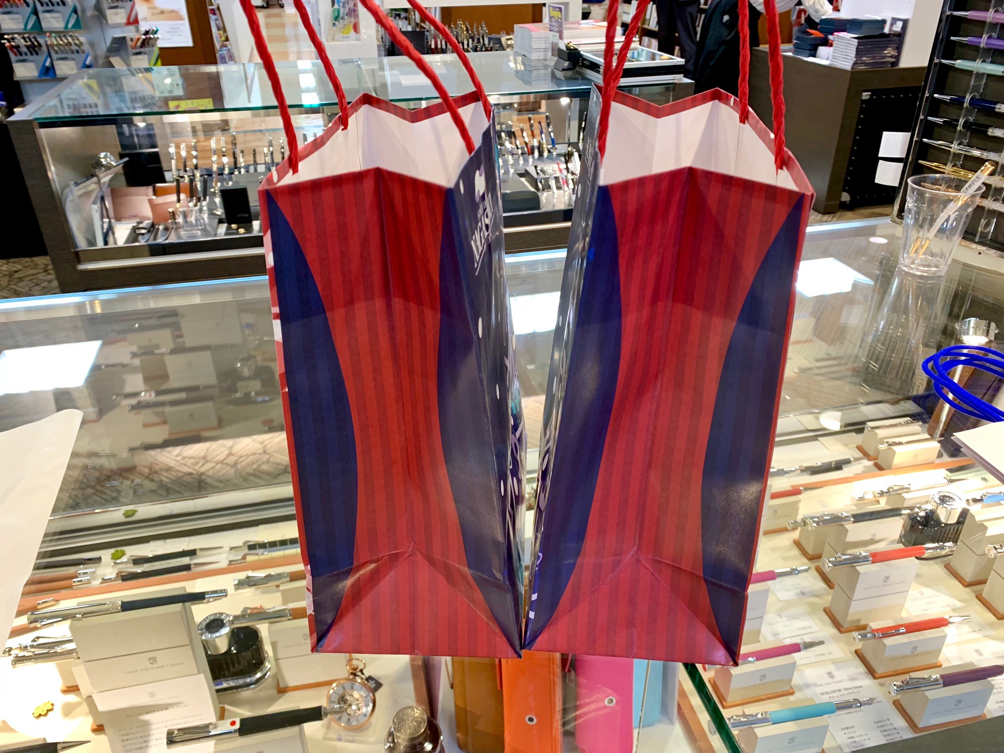 小日向京のひねもす文房具｜第百六十六回「NAGASAWA クリスマスギフトバッグ」