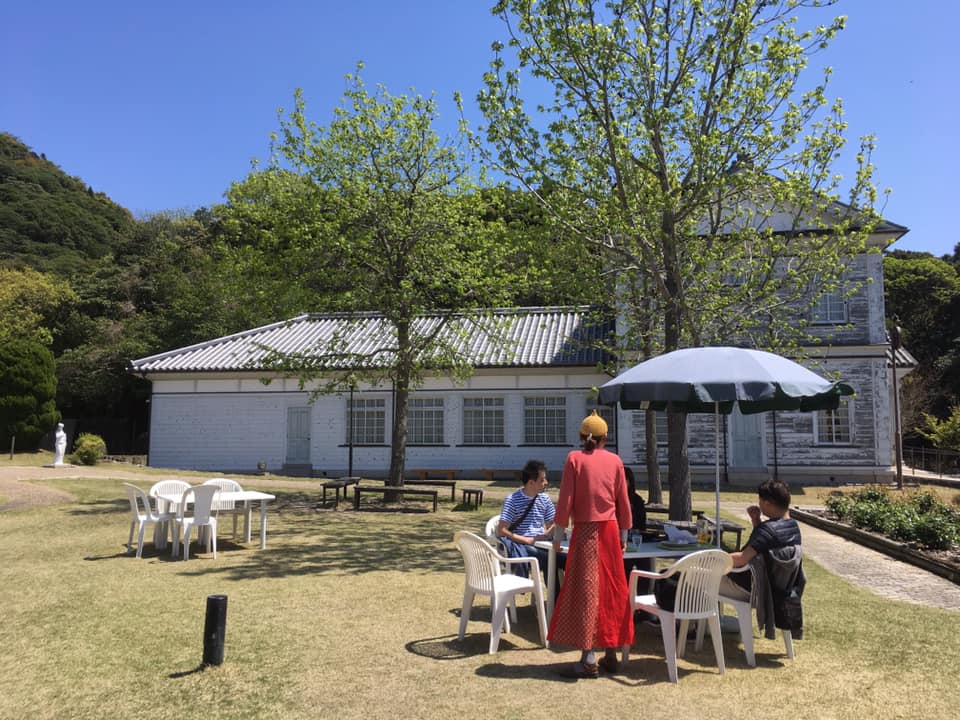 淡路島イングランドの丘 散歩へ