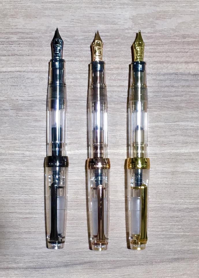 風見鶏の刻印際立つ21Kペン先