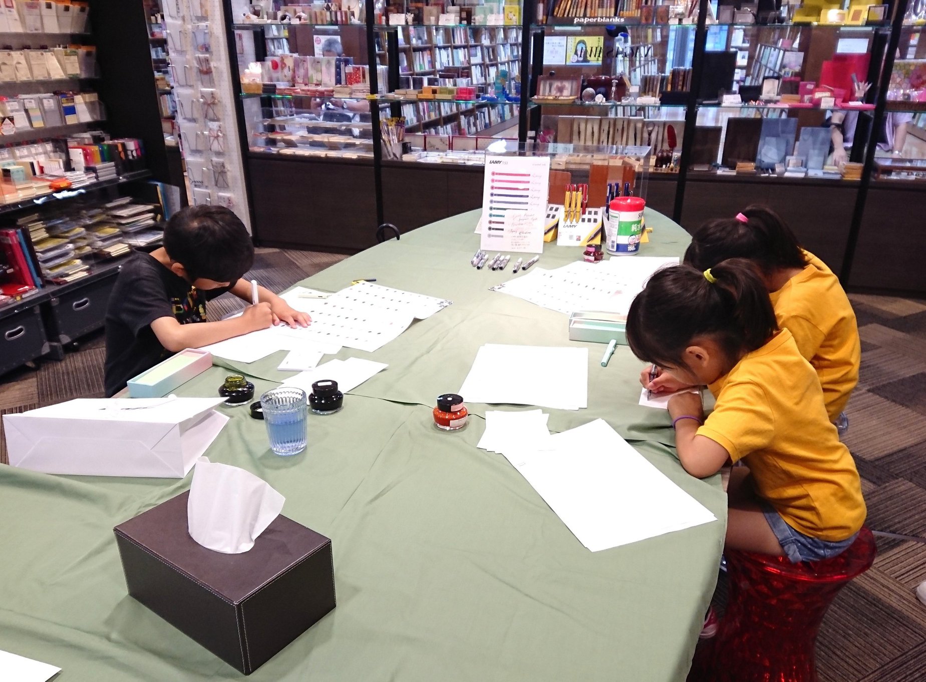 子供たちのための万年筆教室」開催