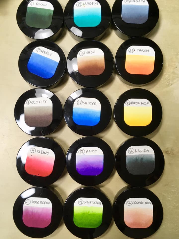 魅力的なカラーシルエット