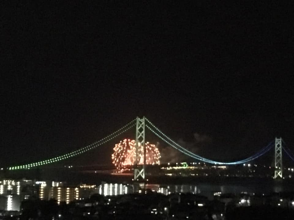 ペットボトル製の明石海峡大橋