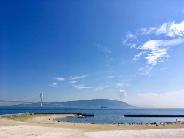 大蔵海岸から淡路島を望む