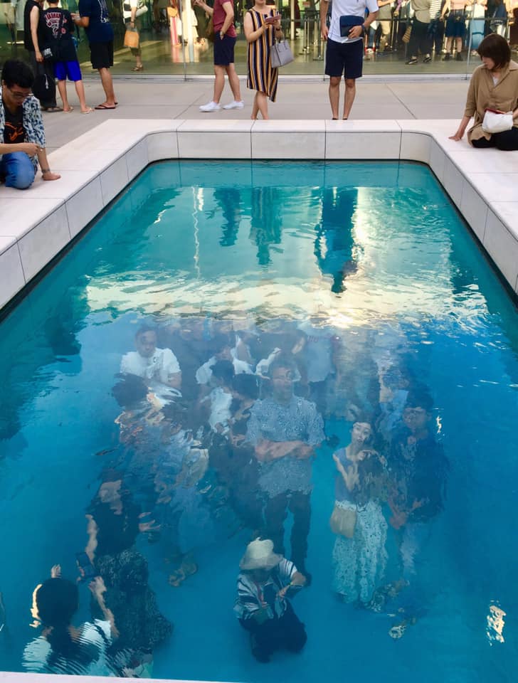 金沢21世紀美術館にて