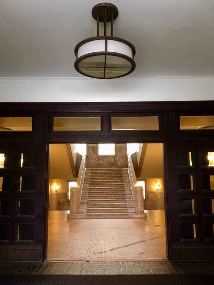 神戸大学 六甲台本館にて