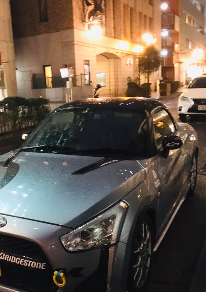 小雨模様の神戸旧居留地にて