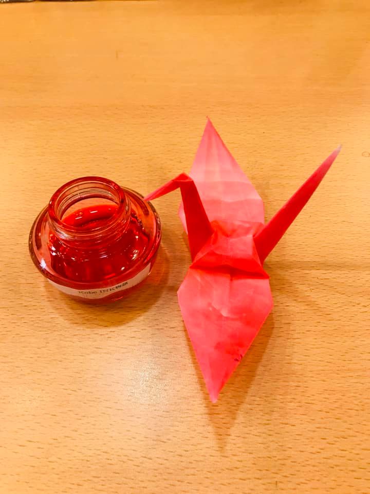 Kobe IＮK物語で折鶴創作