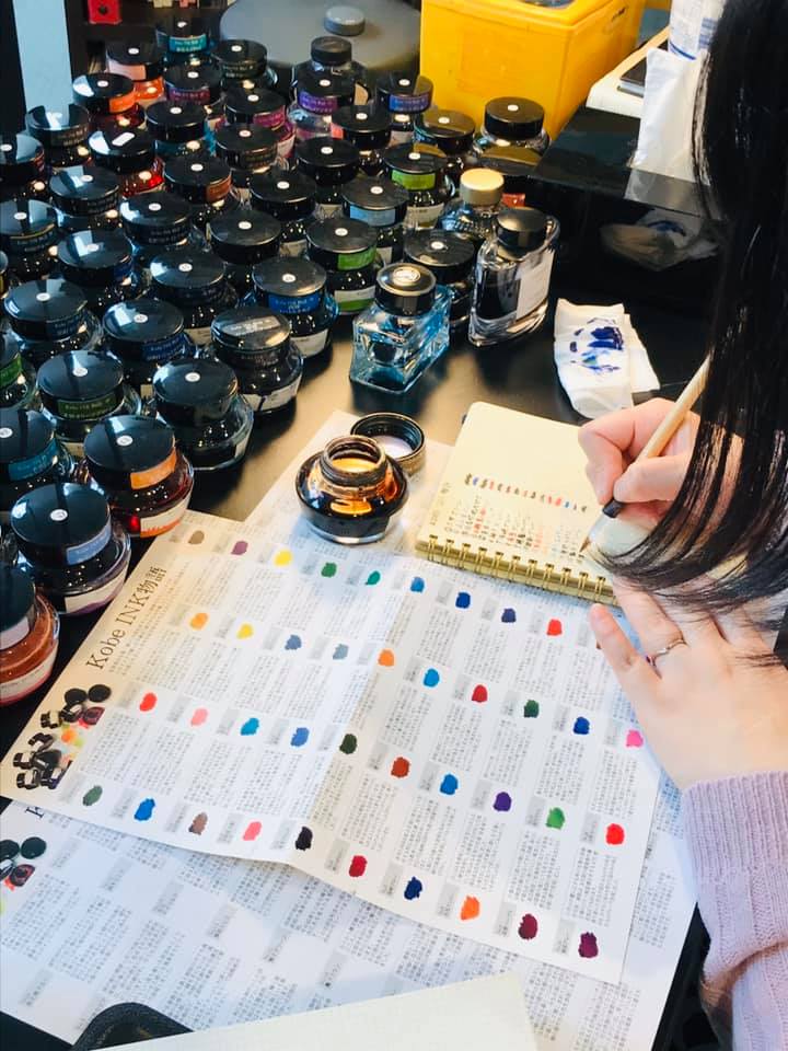 梅田茶屋町にてインク見本帳づくり